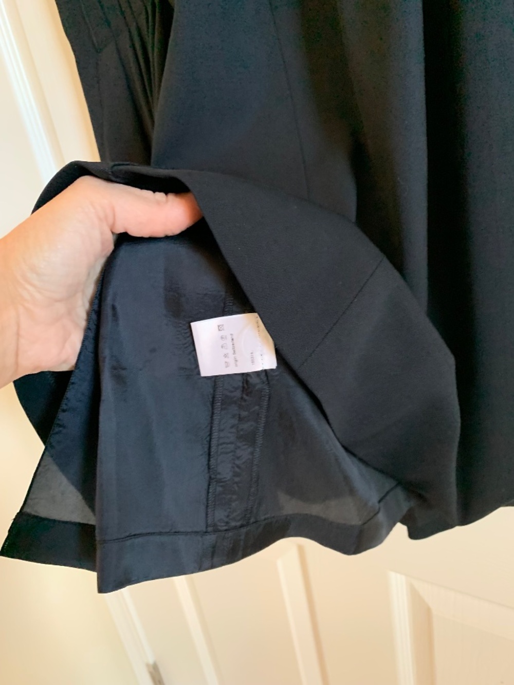 VINTAGE Akris lined navy wool skirt, sz 6 - Picture 6 of 12